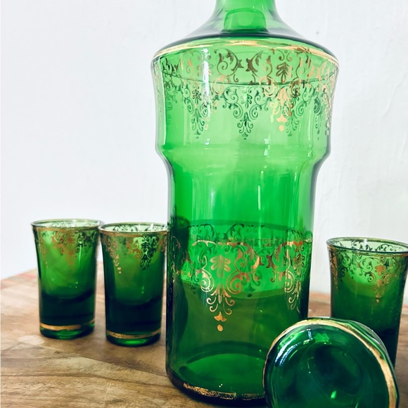 Mid century, green glass decanter set Blown Glass with 22k Gold - Picture 9 of 12